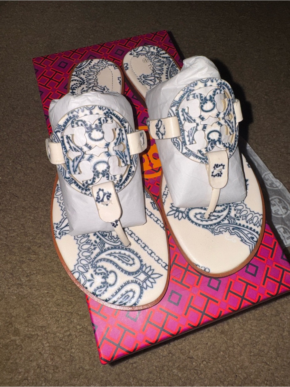 Tory Burch White & Navy Paisley Miller Thong Sandals - Picture 3 of 6